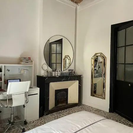 Ecusson Apartament *